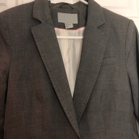 Blazer - Picture 4 of 4